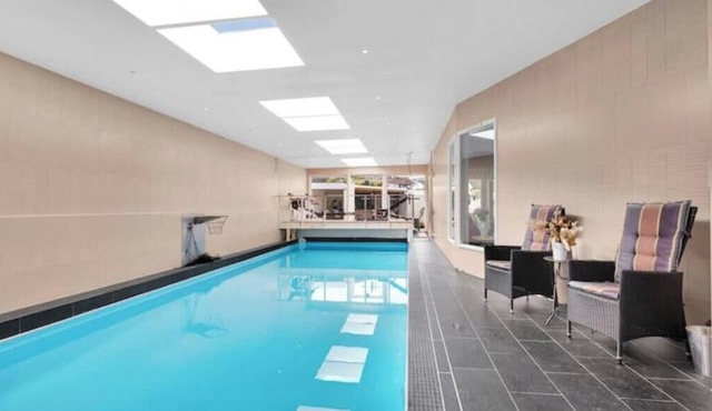 Spacious villa with private pool, 5 bedrooms and 5 bathrooms