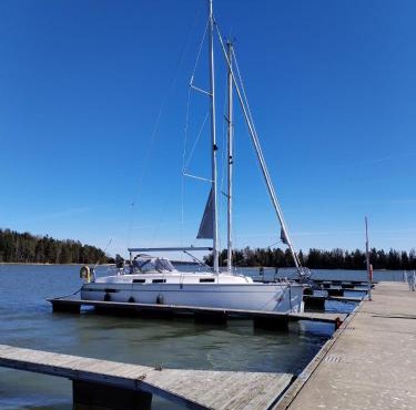 Spend a night on a Sailing Boat in Saltvik