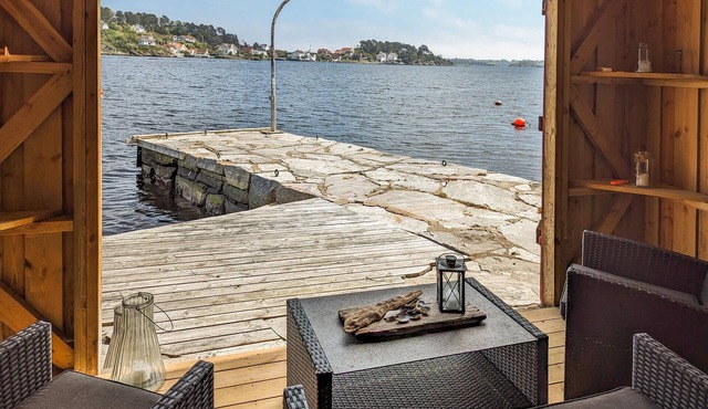 Spend an undisturbed vacation in this vacation home with a view of the fjord.