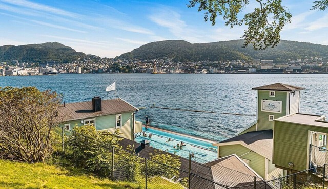 Stay In A Postcard From 1899 I 500m To Fish Market in Bergenhus