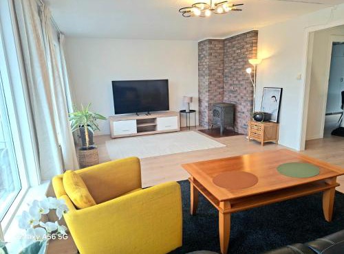 Stay Together in One Spacious 3 Storey Home Private Comfortable Ideal for Groups