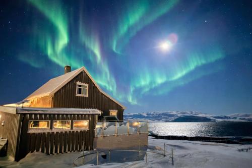 Storbukta Arctic Lodge