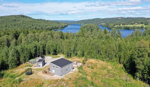 Stunning home in åstenäs with WiFi