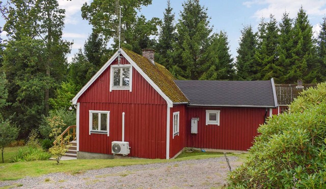 Stunning home in örkelljunga with WiFi in Örkelljunga