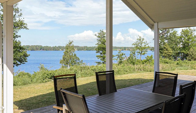 Stunning home in Bolmsö with sauna