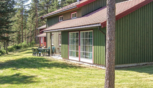 Stunning home in Dølemo with sauna