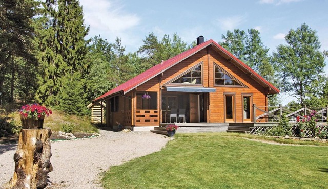 Stunning home in Färgelanda with WiFi