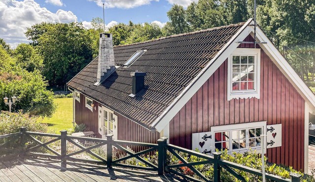 Stunning home in Frillesås with sauna in Frillesås