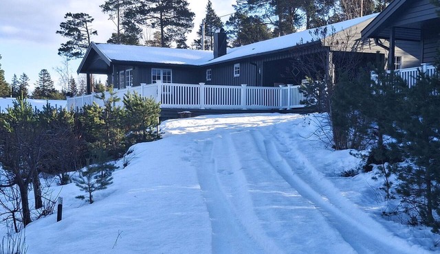 Stunning home in Frosta with house sea view