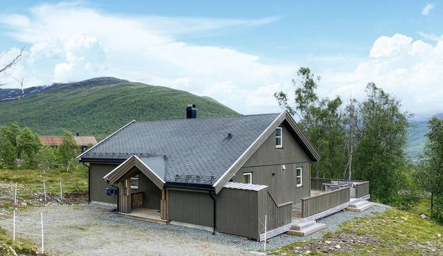 Stunning home in Hornindal with sauna in Hornindal