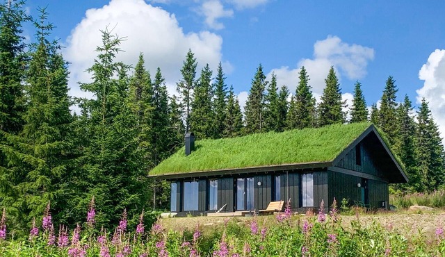 Stunning home in øyer with sauna