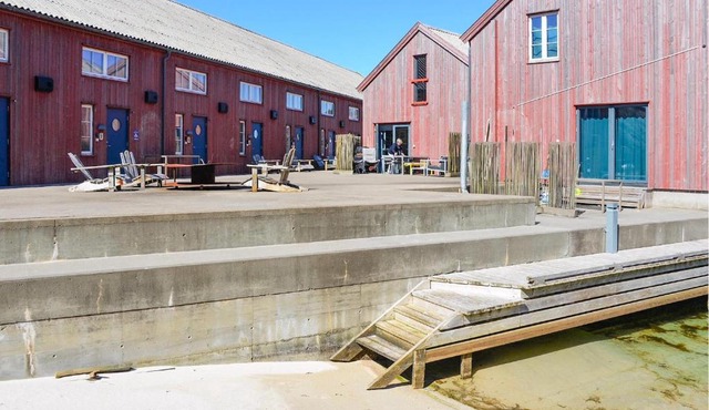 Stunning Home In Søgne With Wifi