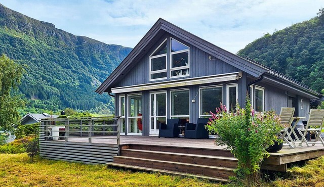 Stunning home in Stongfjorden with house a panoramic view in Stongfjorden