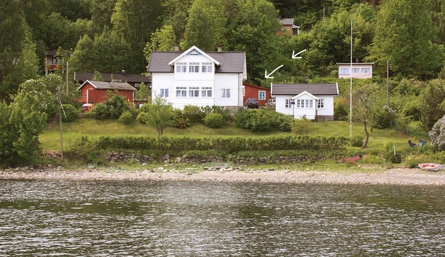 Stunning home in Sætre with house sea view