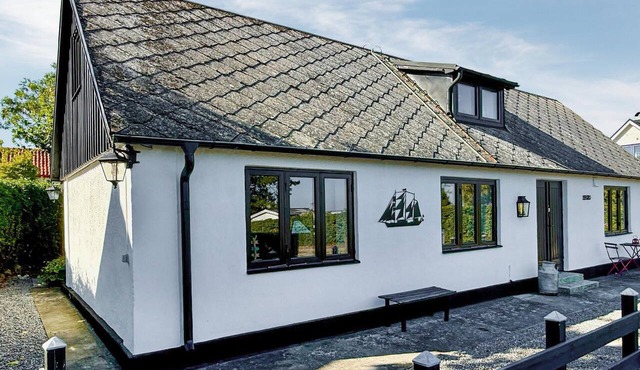 Stunning home in Beddingestrand with WiFi in Beddingestrand