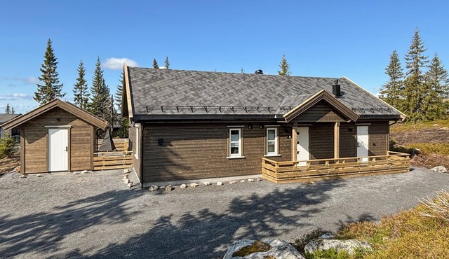 Stunning home in Sjusjøen with sauna
