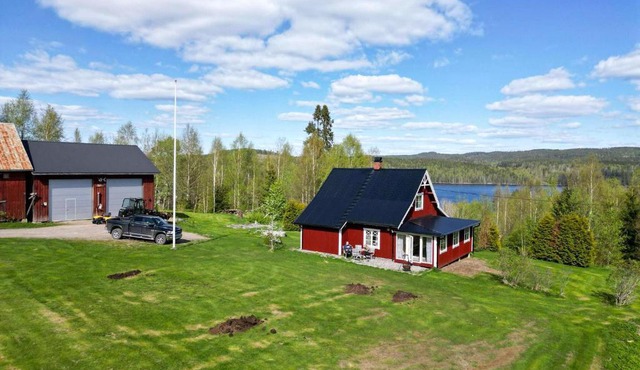 Stunning Home In Skillingsfors