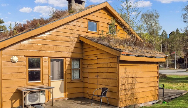 Stunning home in Tjørhom with sauna