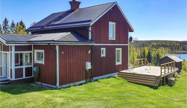 Stunning Home In Torpshammar With Sauna