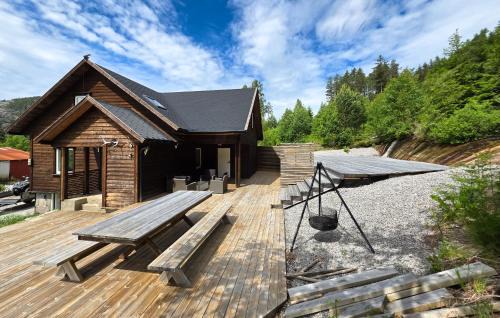 Stunning Home In Treungen