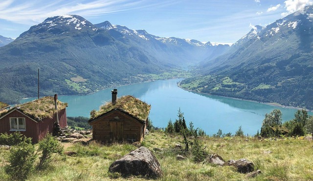 Stylish cabin in scenic Stryn