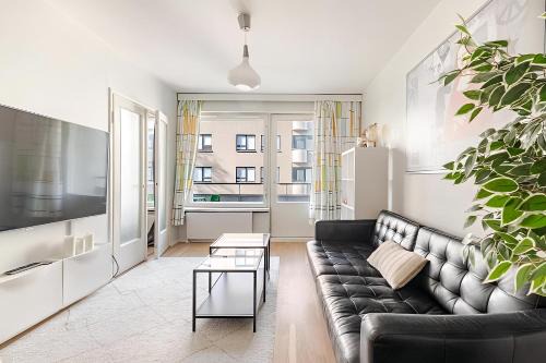 Stylish Design District Apt w Balcony