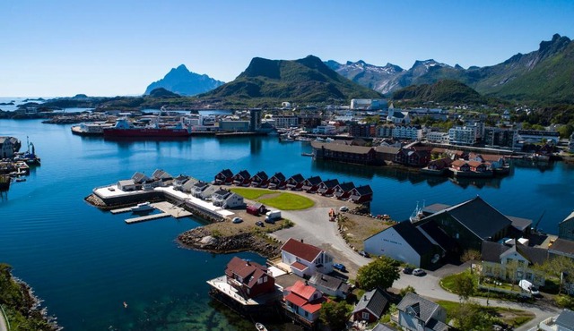 Svolvær Havn Waterfront Villa
