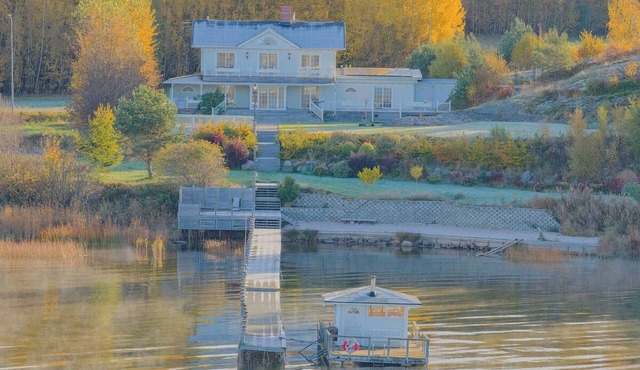 The Dream House By The Glittering Lake Vättern!