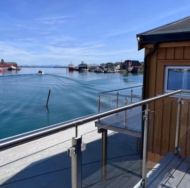The Harbour House, dorm and twin, selfservice hostel