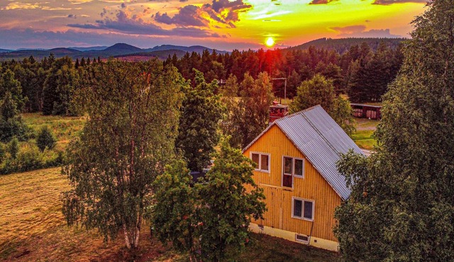 The Yellow House in Lapland can't wait to see you! in Moskosel