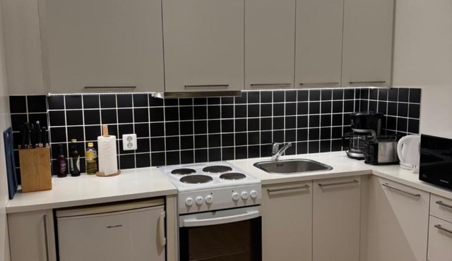 Tranquil studio near nature, free parking& wifi in Helsinki