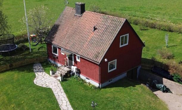 Traumhaftes Schwedenhaus an einer Farm mit Pferden
