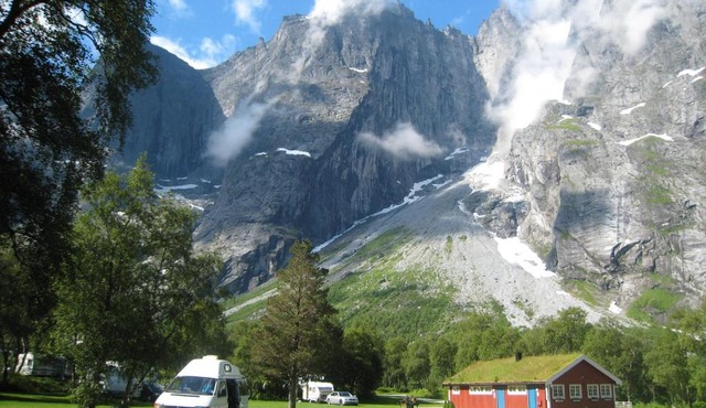 Trollveggen Camping