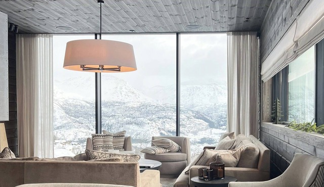 Unique cabin with spa and ski in-ski out
