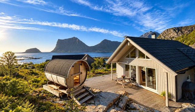 Unique Lofoten Cabin with Spectacular Ocean Views and Sauna in Nordland