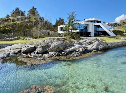 Unique villa by The Norwegian Coast. Private spa