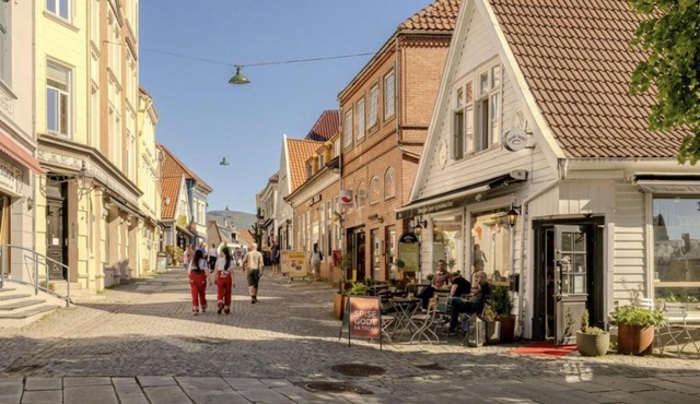 Varmt og hjemmekoselig Bergenshus med 2 leiligheter - i rolig smau i hjertet av Bergen