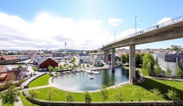 Verven | Harbour View | Balcony | Free Parking