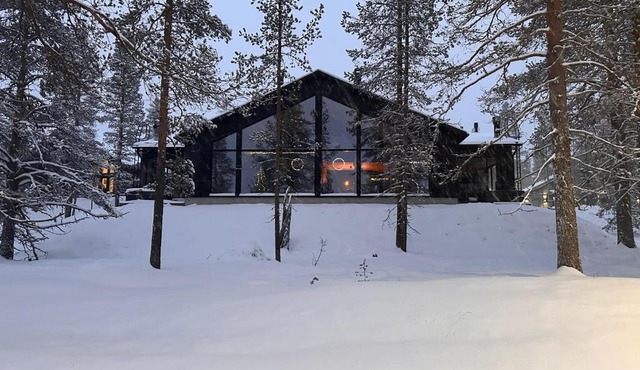 Villa Arctic Trail, Apartment A - Aurora view hot tube - Sauna - Lapland holiday in Äkäslompolo