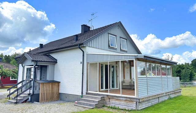 Villa Dångebo – Spacious Holiday Home with Kayaks near Tingsryd in Småland
