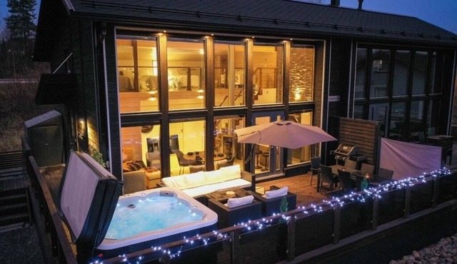 Villa Halla 1, HimosYkkösen alue