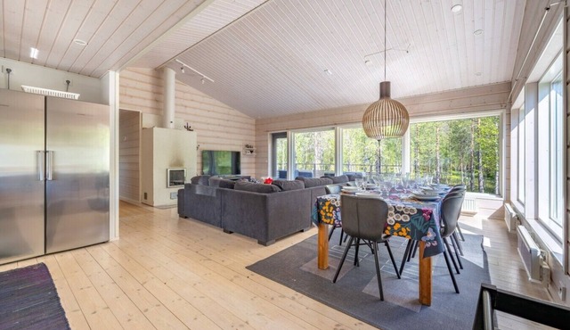 Villa Hellitä | Peaceful 3BR Villa with Hot Tub