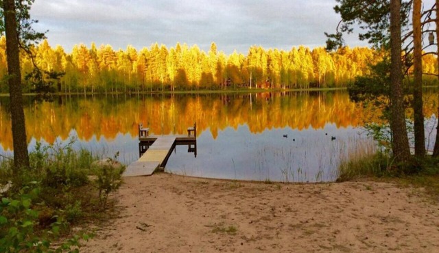 Villa Helmi | Spacious Lakeside Villa with Sauna