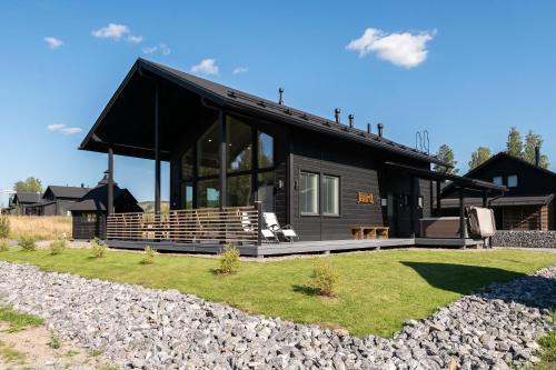 Villa Himoksen Jaarli Incl WiFi, Near Himos Arena, Jacuzzi available