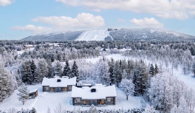 Villa Mäkitupa | Sauna & Front Slopes View in Levi