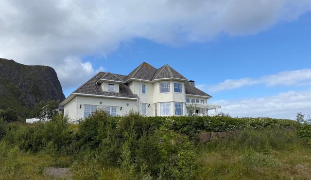 Villa Stø, Aurora, Fjords, Hiking and Whale Safari