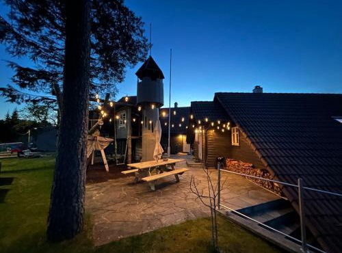 VillaHagavik - sengeplass til 6, spabad, uteplass, nær strand