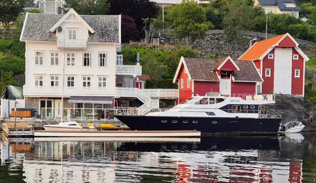 Waterfront Fjord Villa Near Bergen, Boat, Fishing Family Paradise