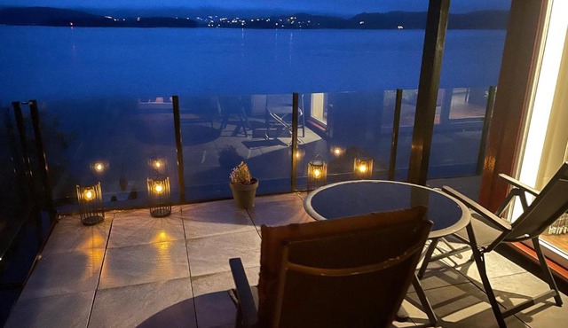 Waterfront House with Spectacular Ocean View