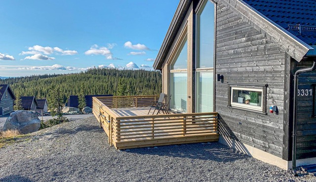 Welcome to this beautiful and modern house.
